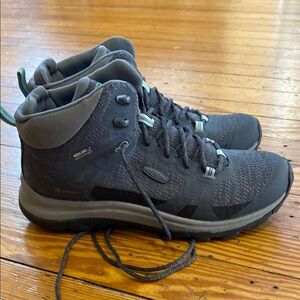 Keen hiking boots